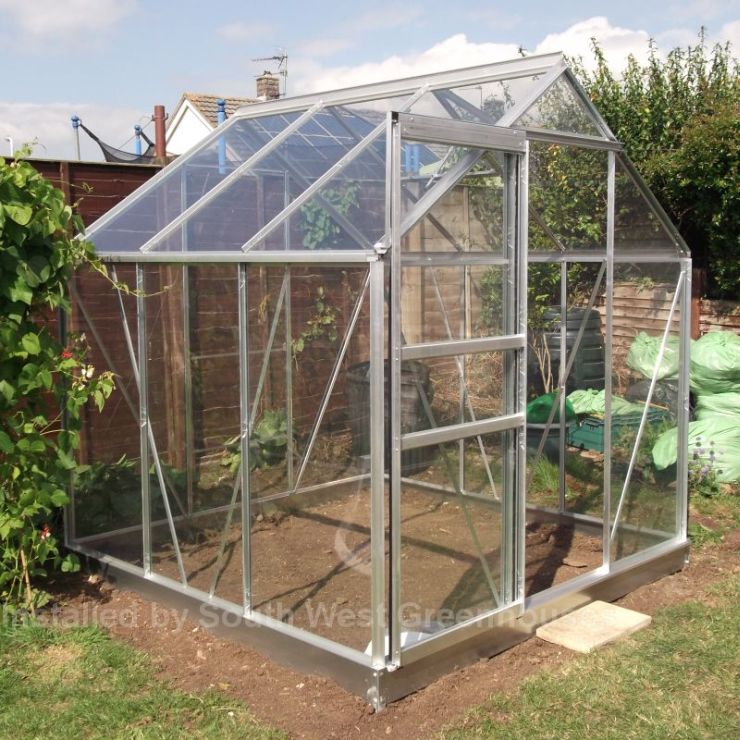 The benefits of aluminium greenhouses